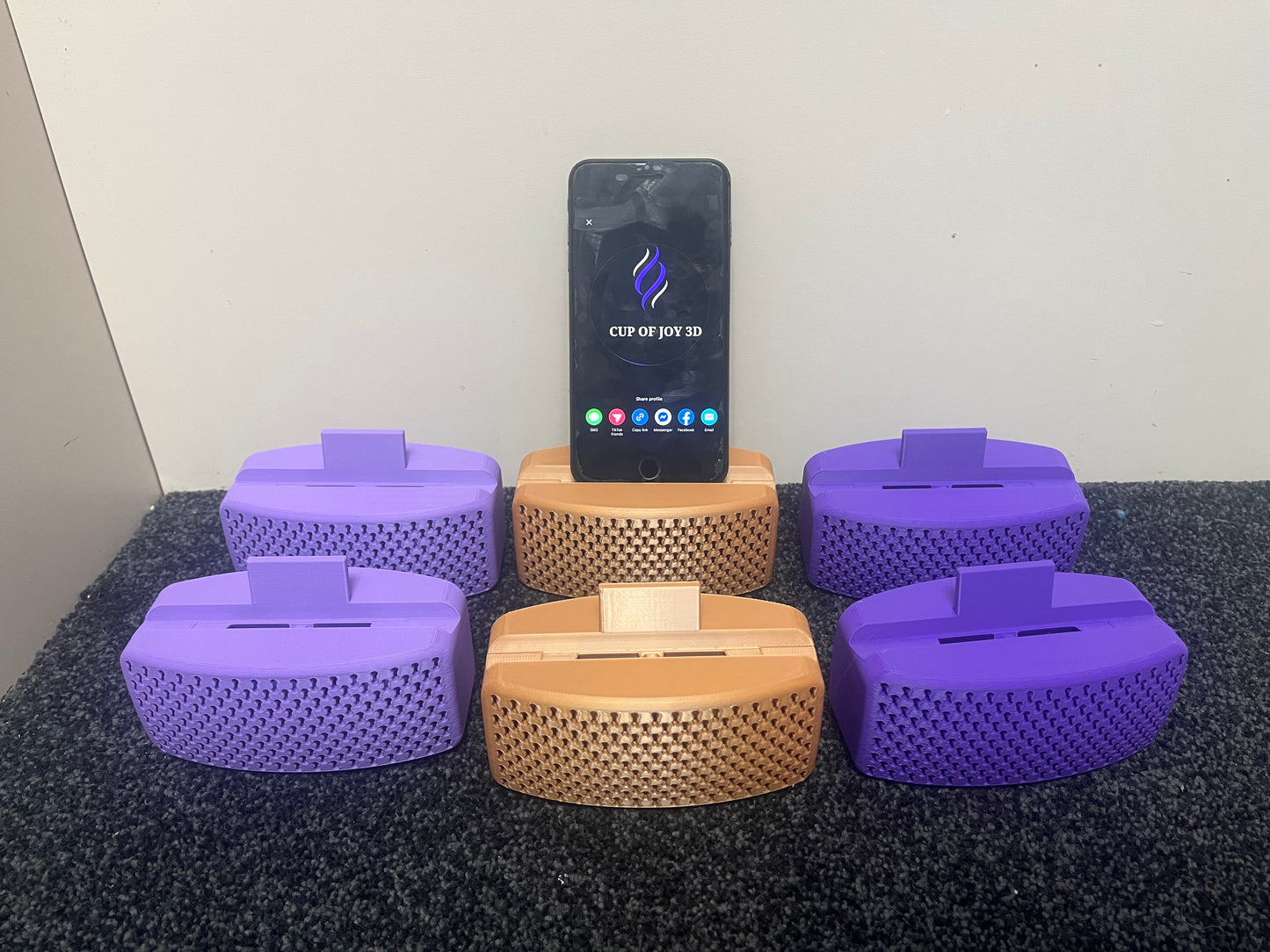 Amplifier phone stands
